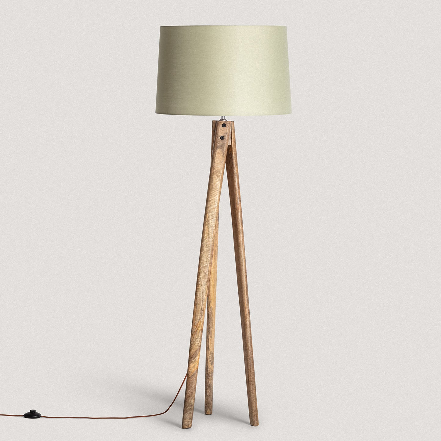Lampadaire en bois Kumar ILUZZIA
