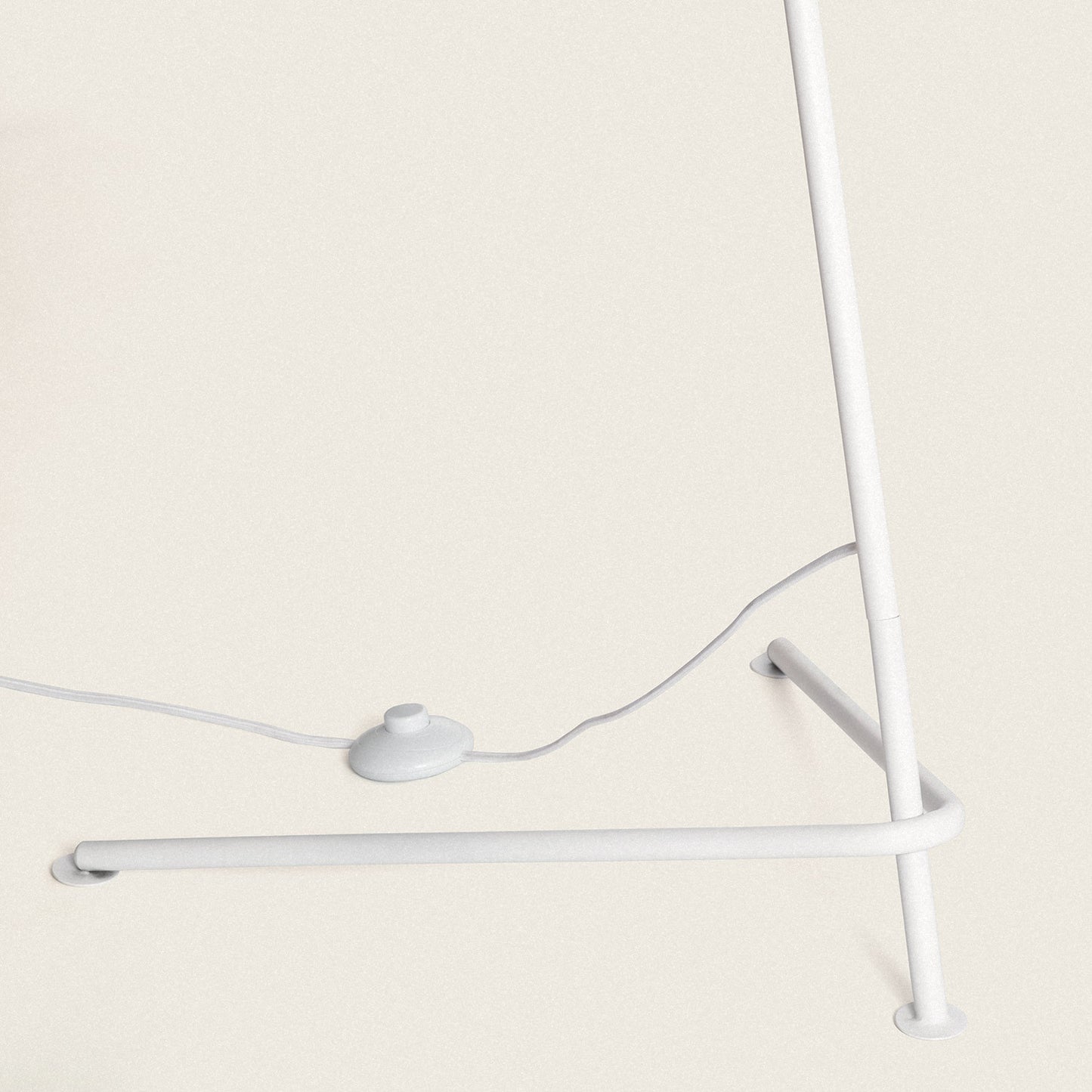 Lampadaire Metal Lineo